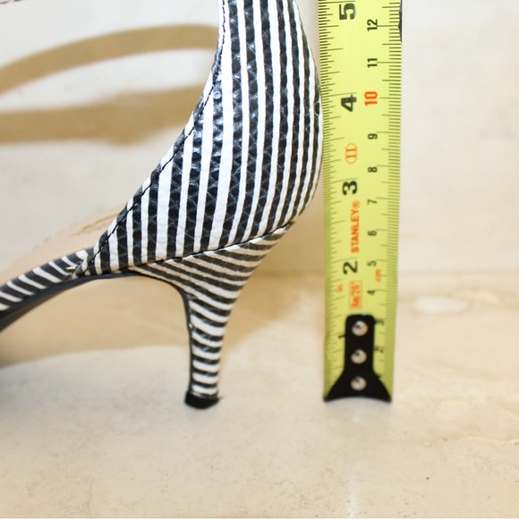 Seychelles high heel sandals (women’s 9) - Picture 11 of 11